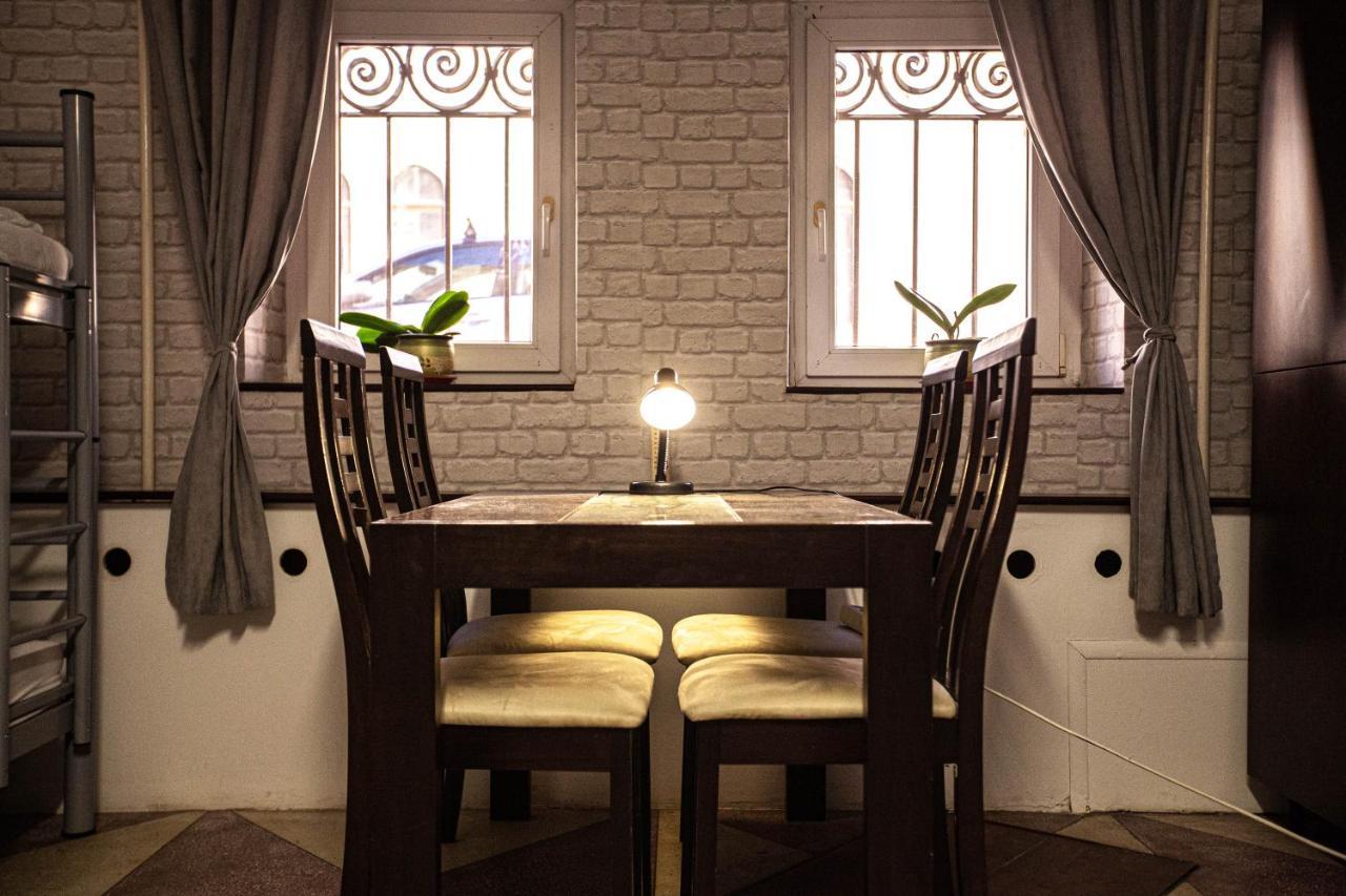 Oradea Central Hostel Luaran gambar