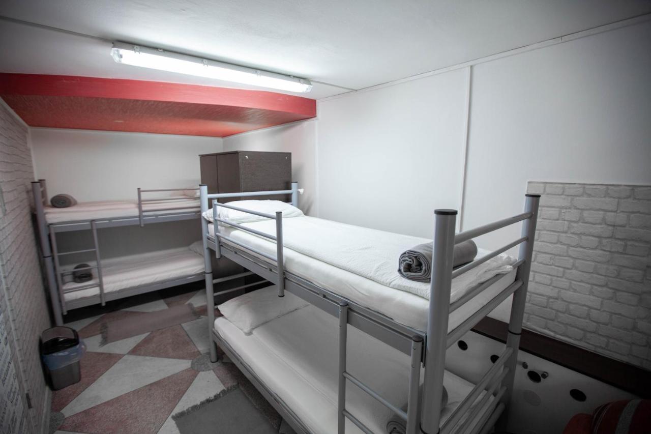 Oradea Central Hostel Luaran gambar