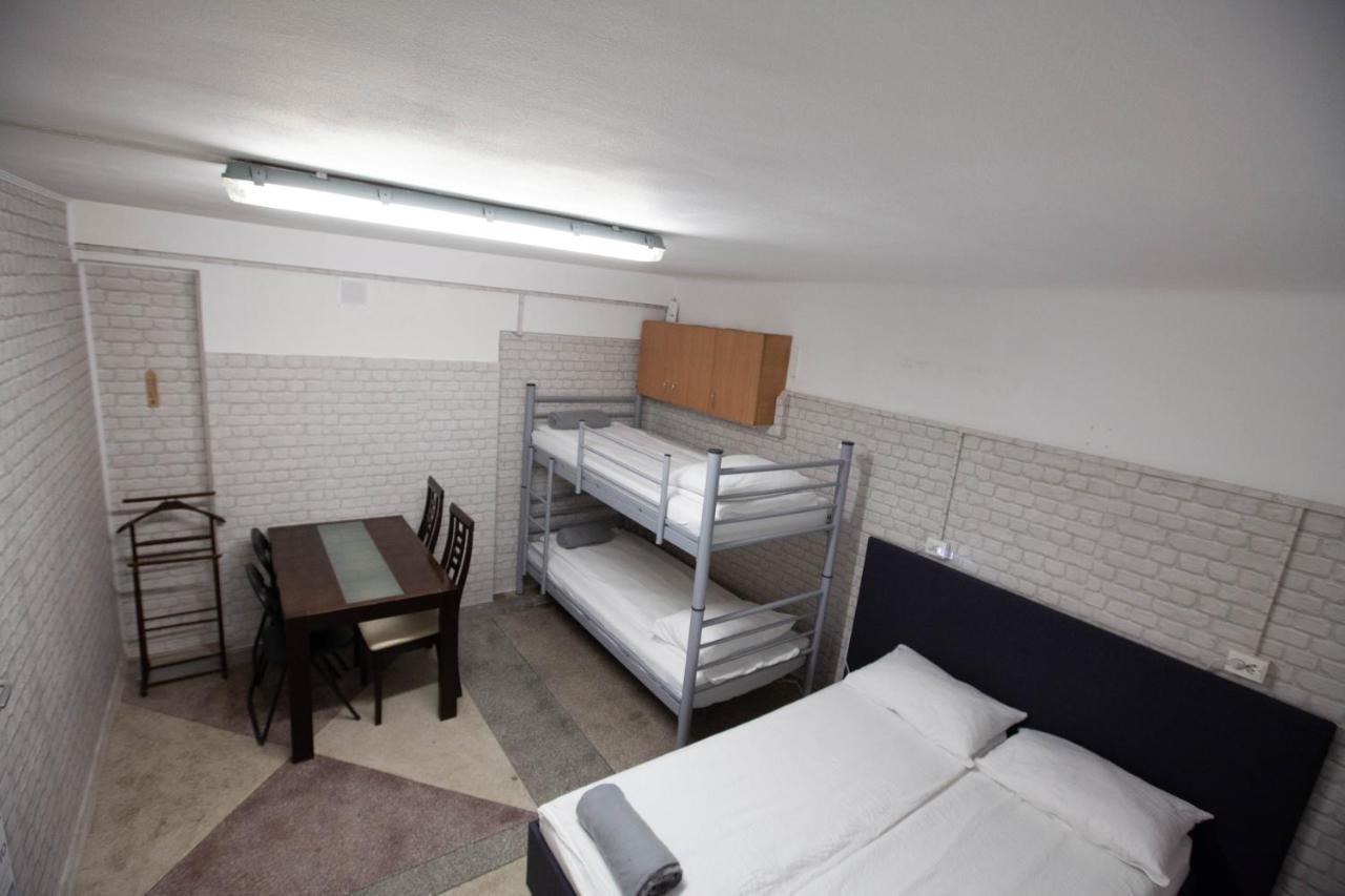 Oradea Central Hostel Luaran gambar