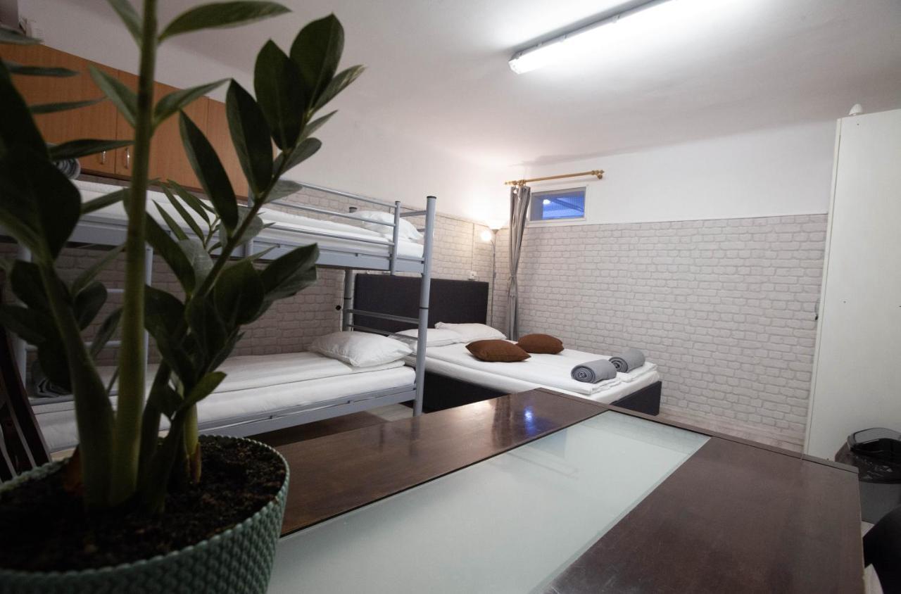 Oradea Central Hostel Luaran gambar