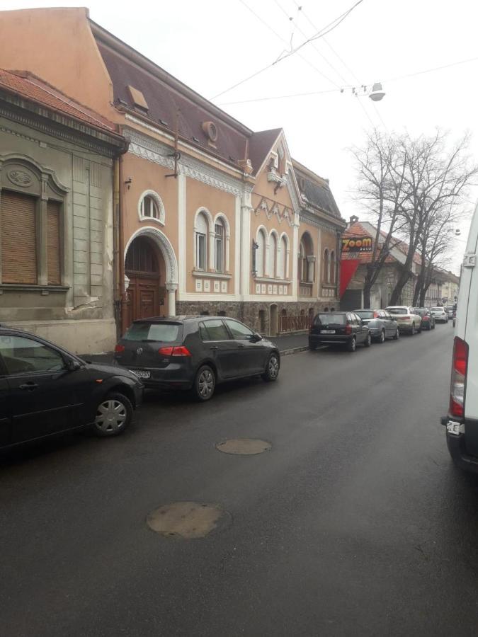 Oradea Central Hostel Luaran gambar